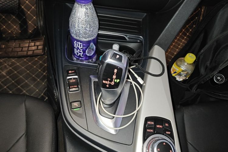 BMW 3 Series 2015 car image #18
