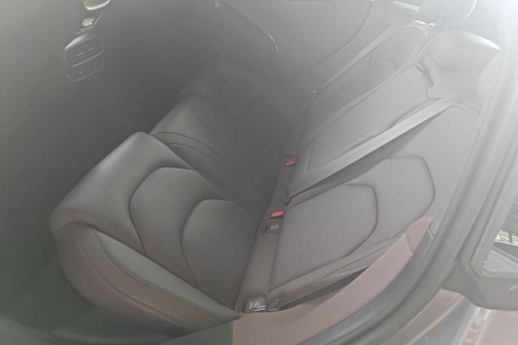 MI SU7 2025 car image #13