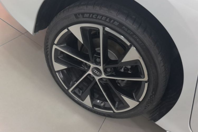 Audi A3 2025 immagine di auto #10