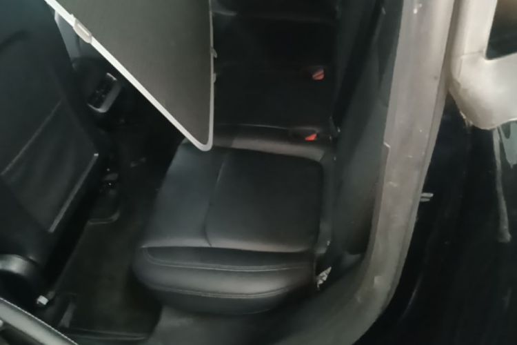 Tesla Model Y 2023 #17 Tesla Model Y 2023 immagine di auto #17