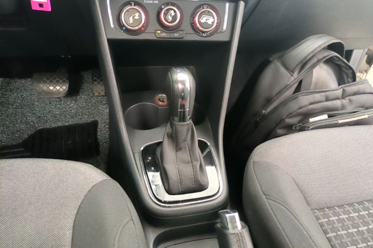 Volkswagen Polo 2017 #14 Volkswagen Polo 2017 car image #14