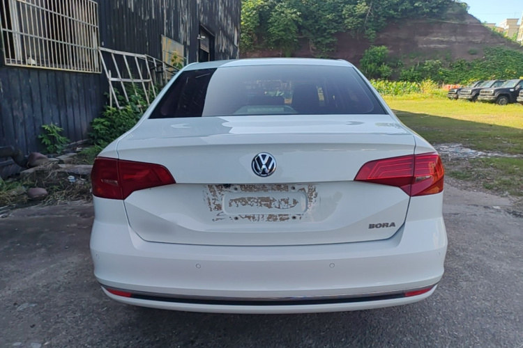 Volkswagen Bora 2017 car image #6