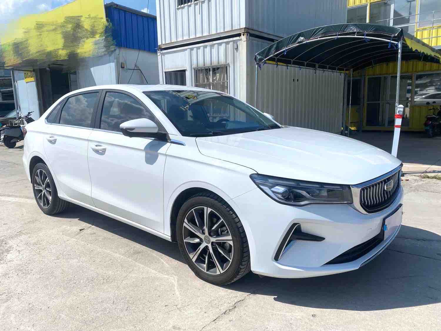 GEELY Emgrand 2021 imagem de carro #3