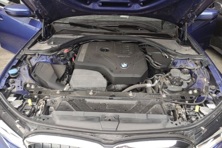 BMW 3 Series 2020 car image #22