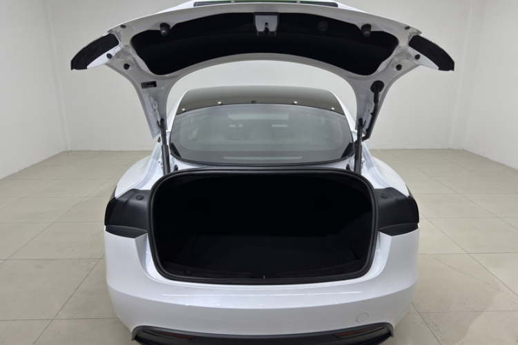 Tesla Model 3 2024 #18 Tesla Model 3 2024 car image #18