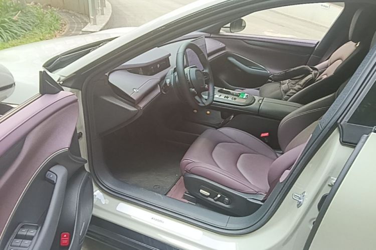 MI SU7 2025 imagem de carro #16