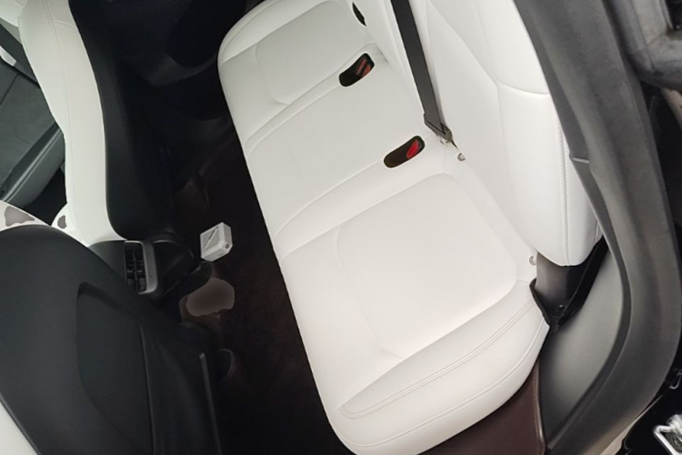 Tesla Model Y 2021 #17 Tesla Model Y 2021 car image #17