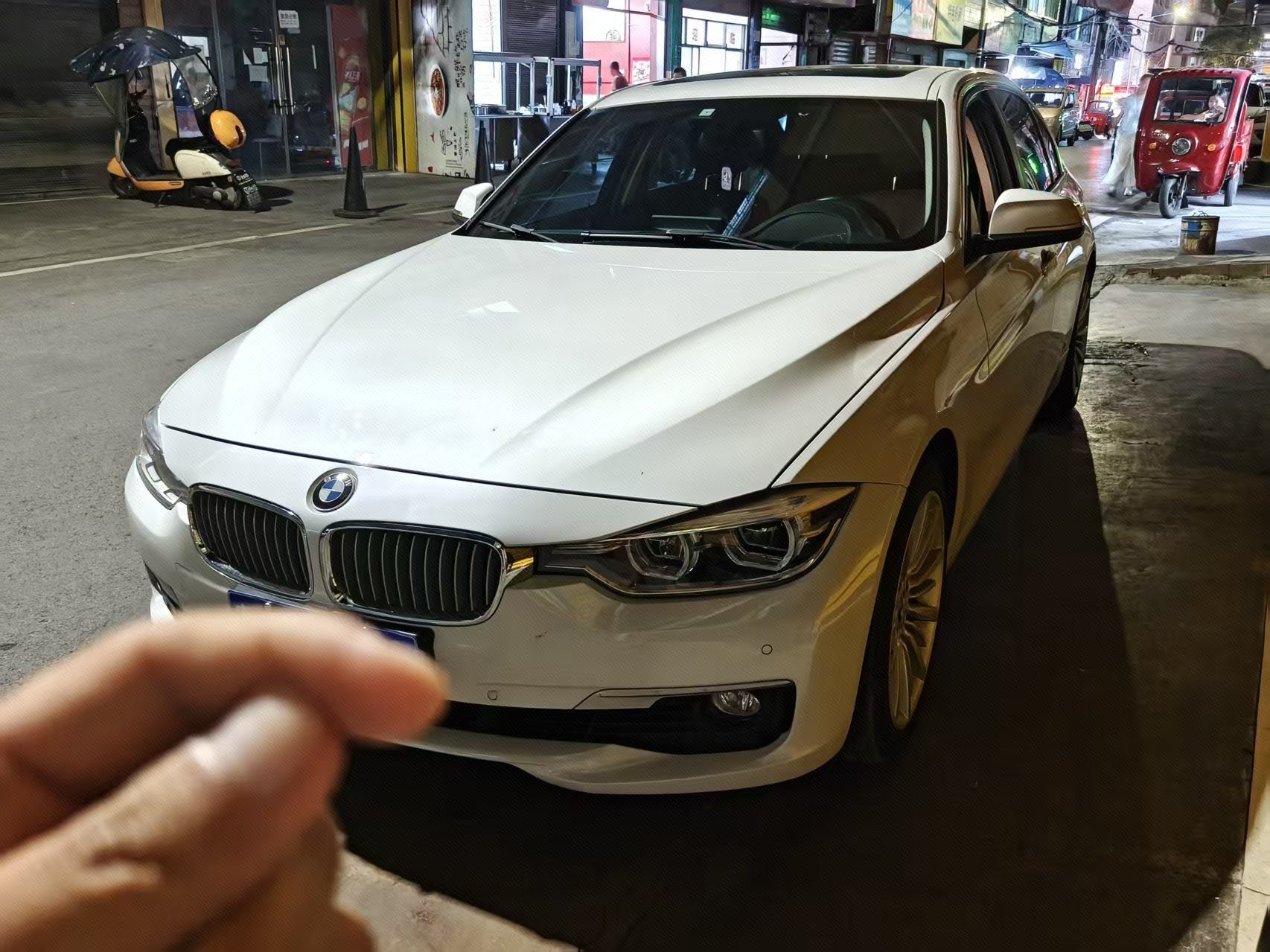 BMW 3 Series 2018 car image 