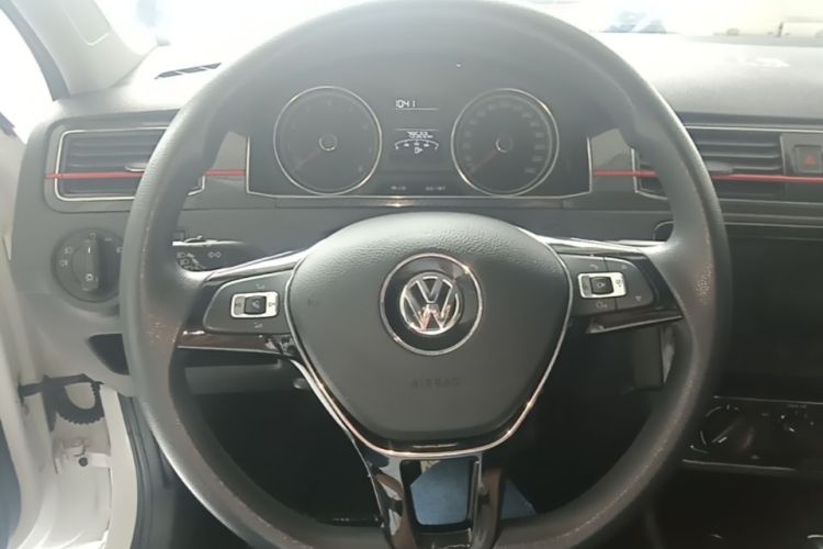 Volkswagen Santana 2019 car image #11