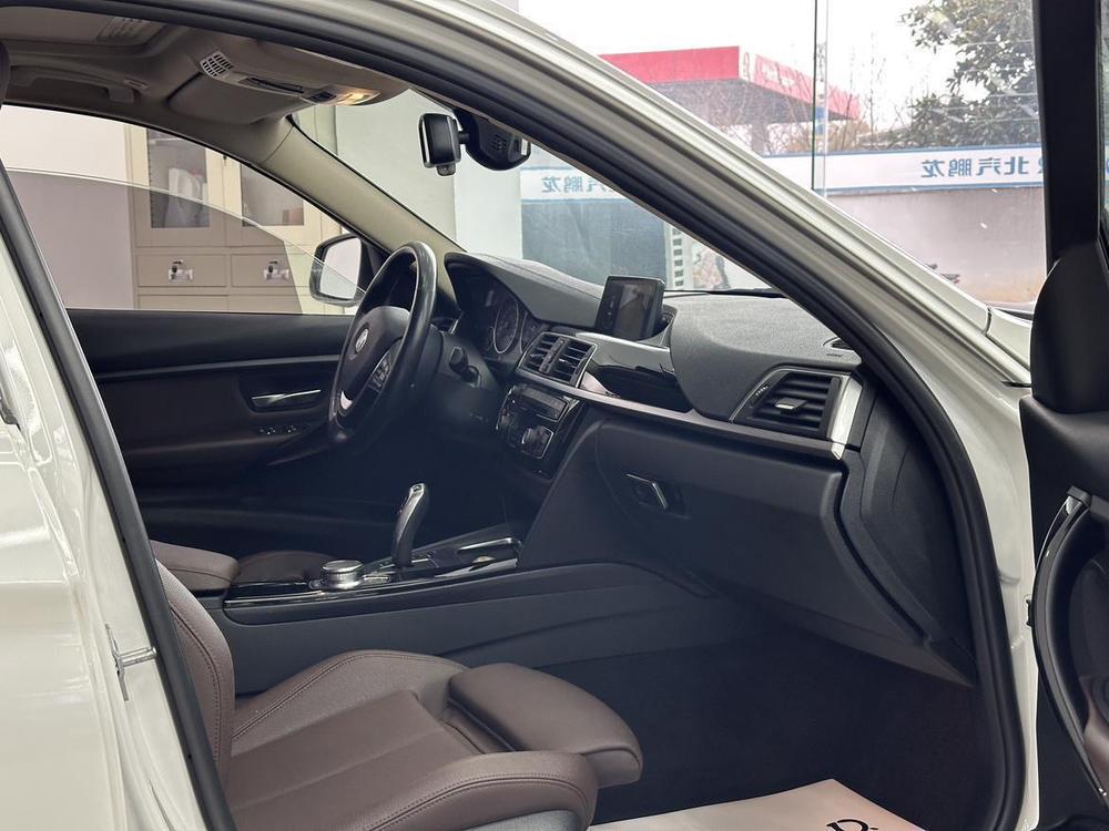 BMW 3 Series 2019 #20 BMW 3 Series 2019 car image #20