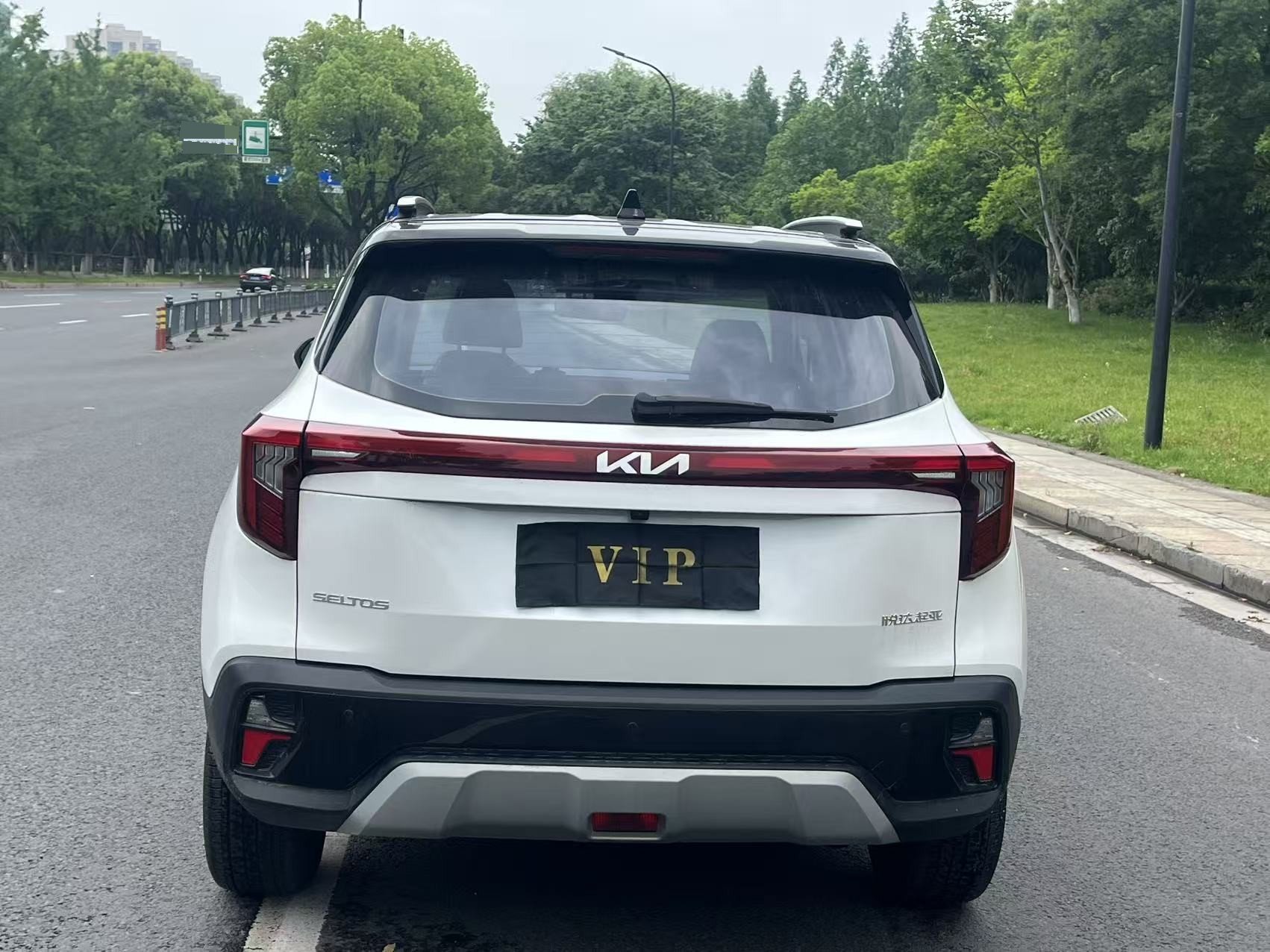 Kia Seltos 2024 image de voiture #8