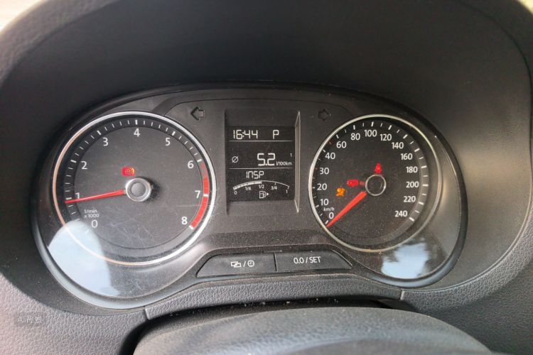 Volkswagen Polo 2016 #13 Volkswagen Polo 2016 car image #13