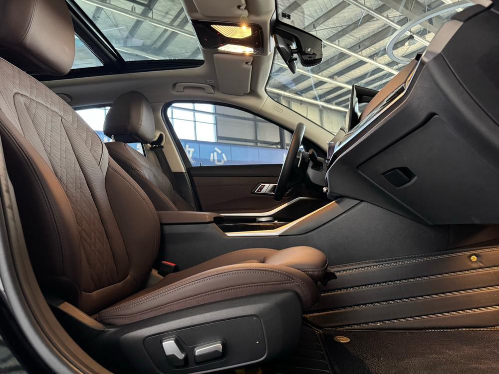 BMW 3 Series 2023 car image #15