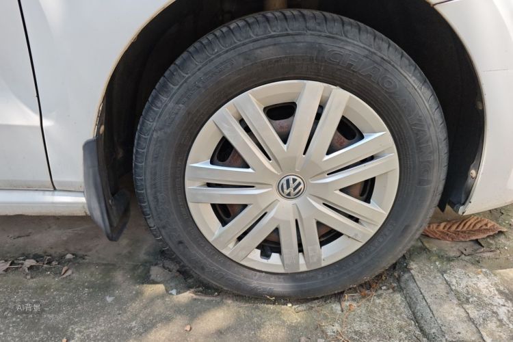 Volkswagen Polo 2017 car image #9
