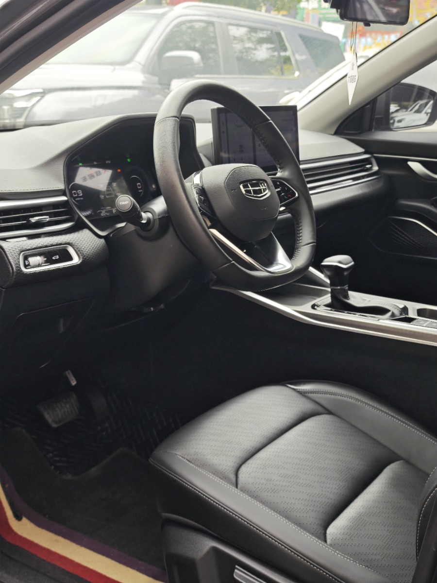GEELY Emgrand 2024 car image #7