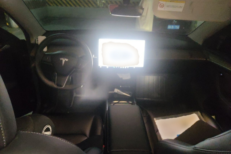 Tesla Model Y 2022 car image #7