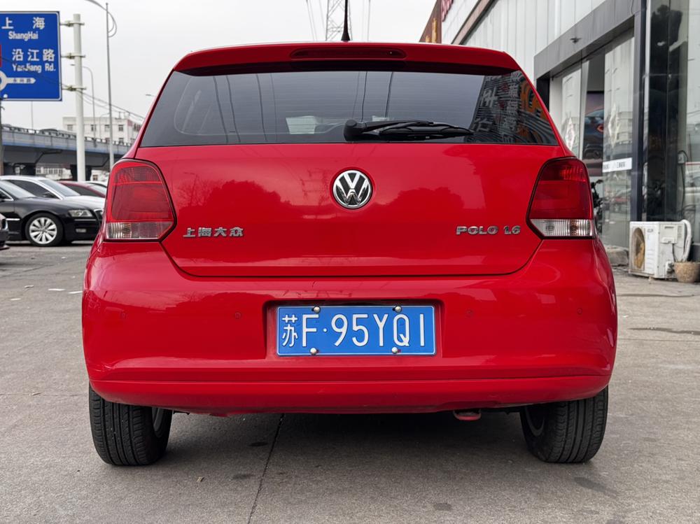 Volkswagen Polo 2012 car image #5