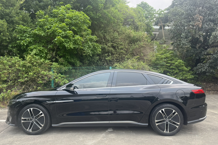 BYD Han 2021 #5 BYD Han 2021 car image #5