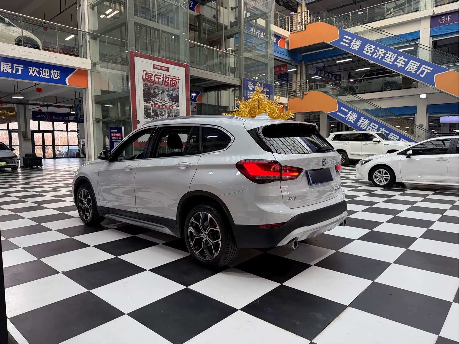 BMW X1 2022 #6 BMW X1 2022 car image #6