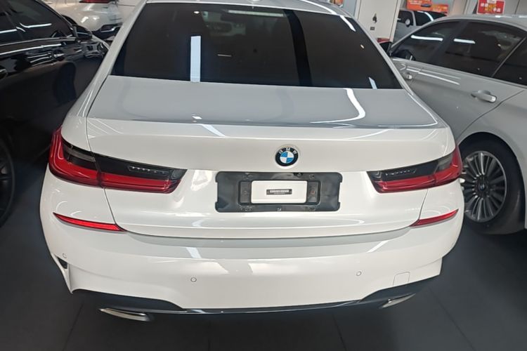 BMW 3 Series 2020 #6 BMW 3 Series 2020 car image #6