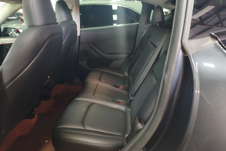 Tesla Model Y 2024 #17 Tesla Model Y 2024 car image #17