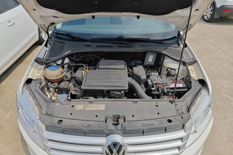 Volkswagen Santana 2015 car image #20