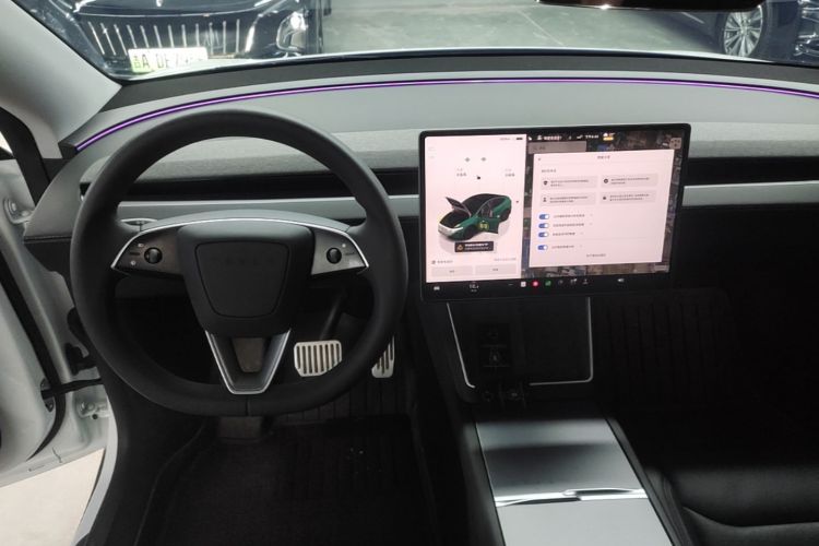 Tesla Model Y 2025 #11 Tesla Model Y 2025 immagine di auto #11