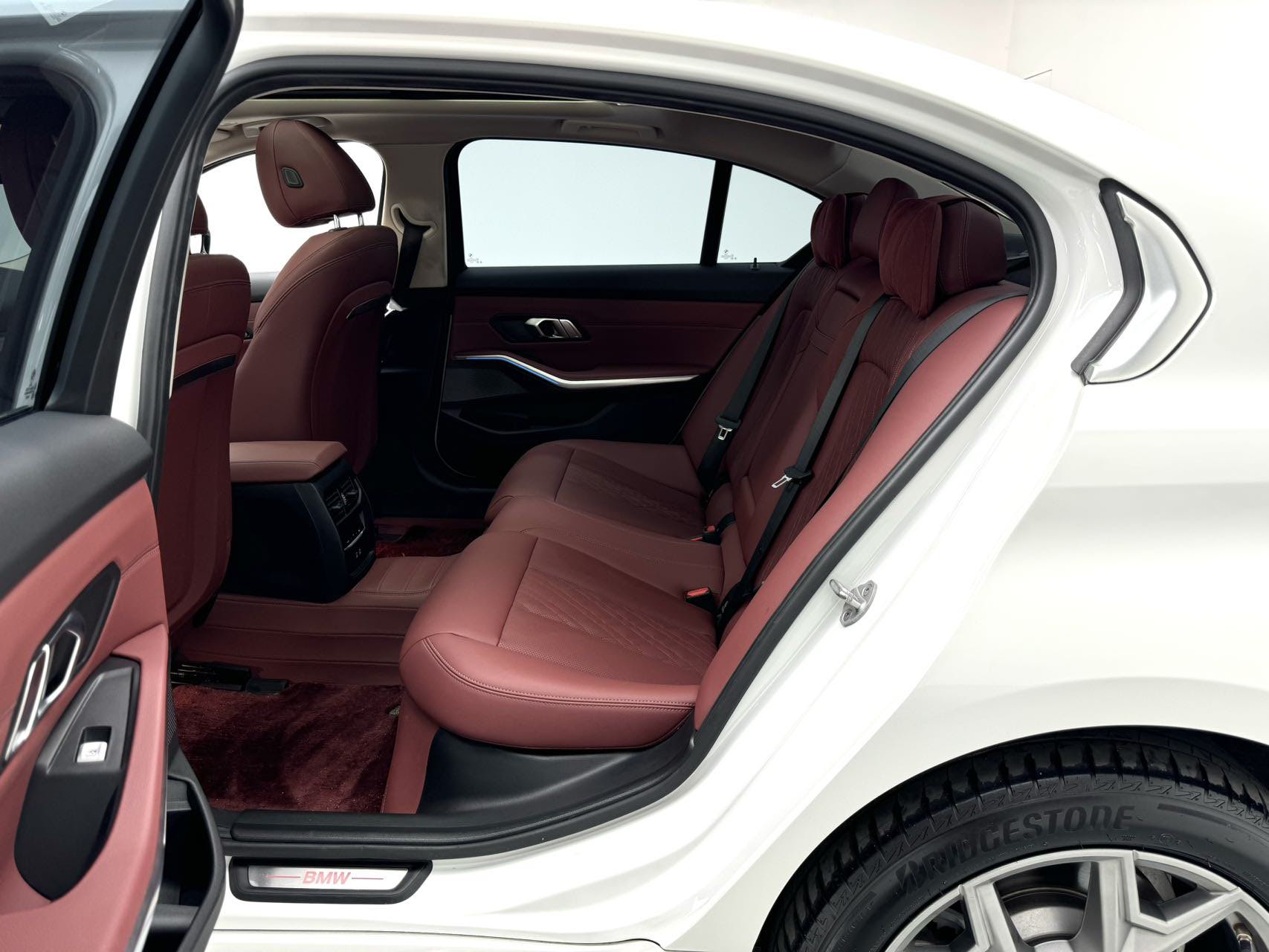 BMW i3 2025 car image #6