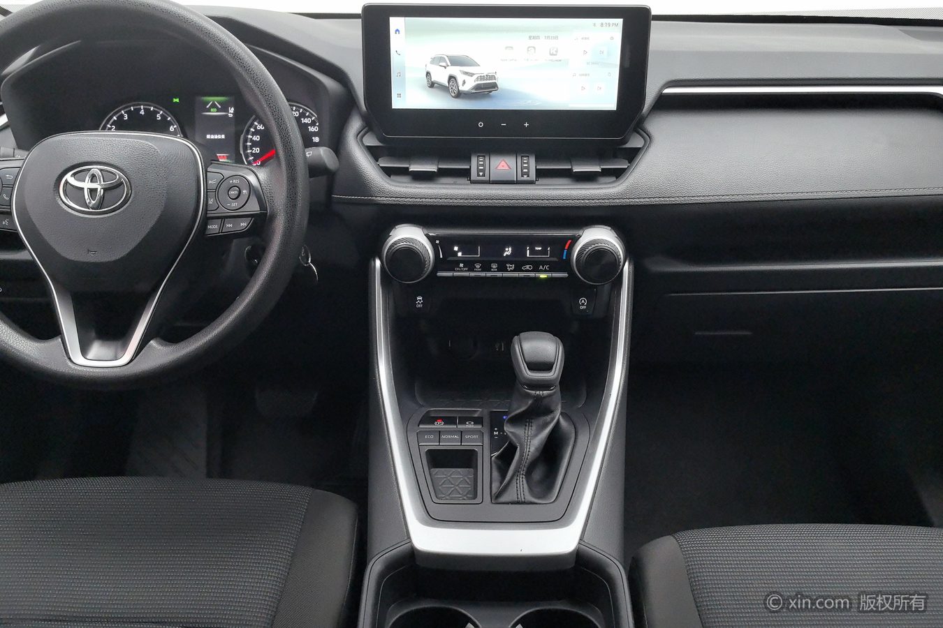 Toyota RAV4 2024 изображение автомобиля #13