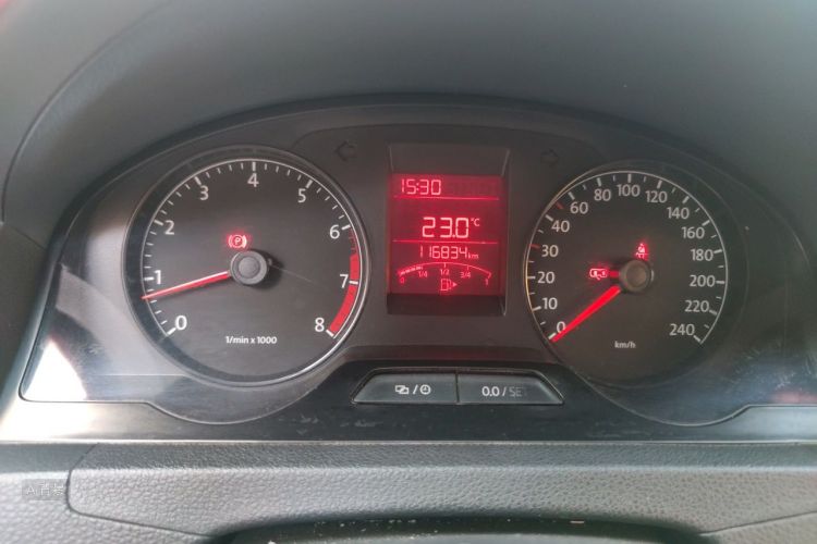 Volkswagen Santana 2016 car image #13