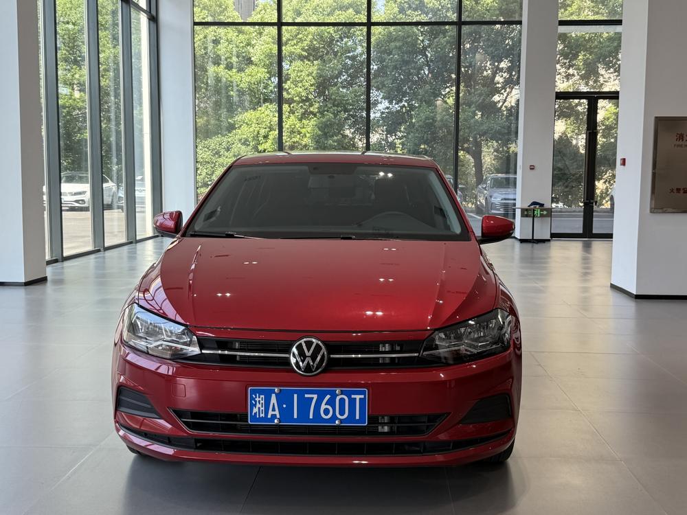 Volkswagen Polo 2023 car image #2