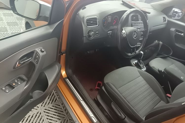 Volkswagen Polo 2019 #16 Volkswagen Polo 2019 car image #16