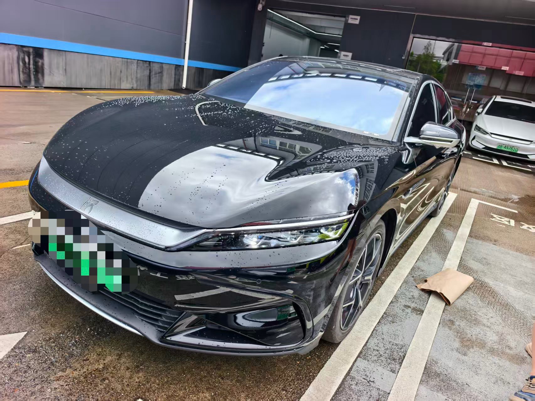 BYD Han 2024 car image 