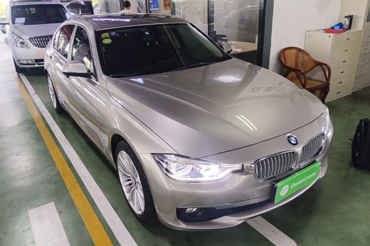 BMW 3 Series 2018 #6 BMW 3 Series 2018 car image #6