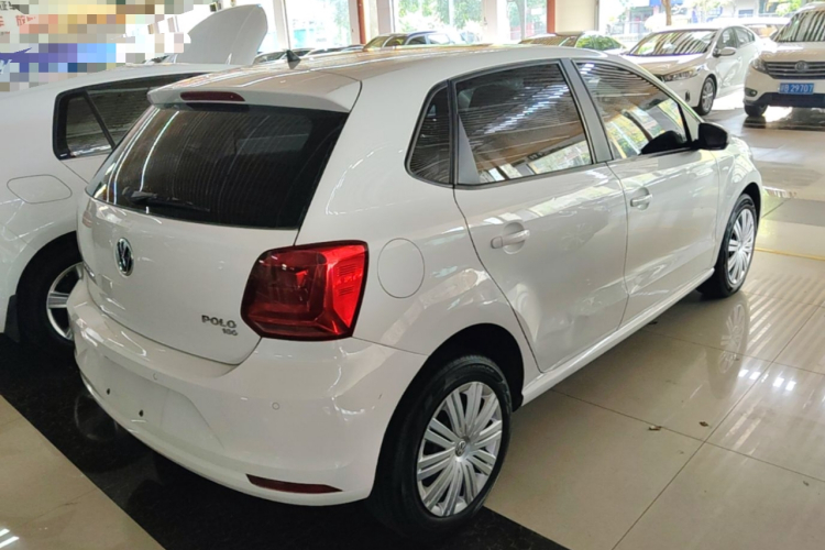 Volkswagen Polo 2016 car image #7