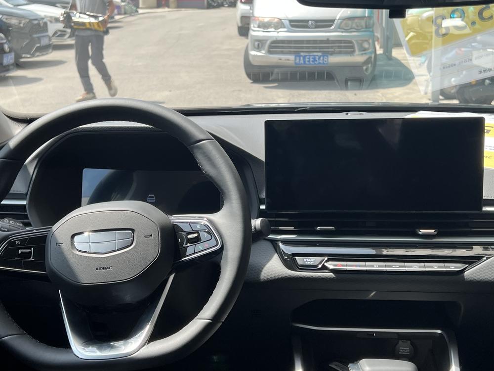 GEELY Emgrand 2026 #8 GEELY Emgrand 2026 car image #8