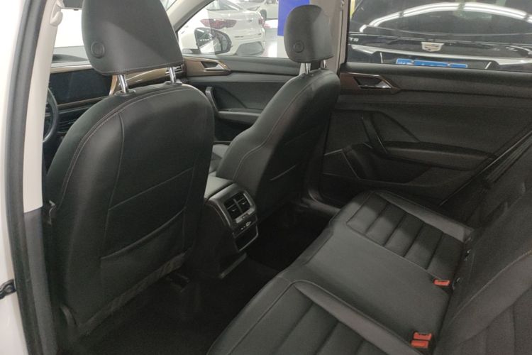 Volkswagen Tharu 2020 #15 Volkswagen Tharu 2020 صورة سيارة #15