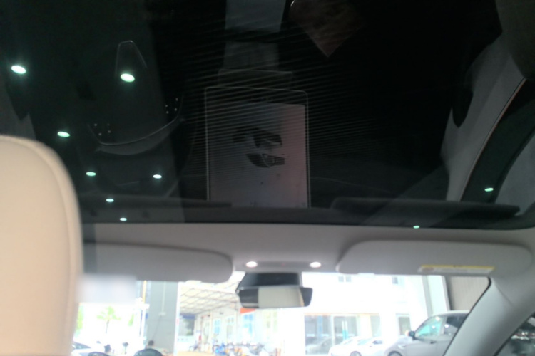 Tesla Model 3 2024 car image #18