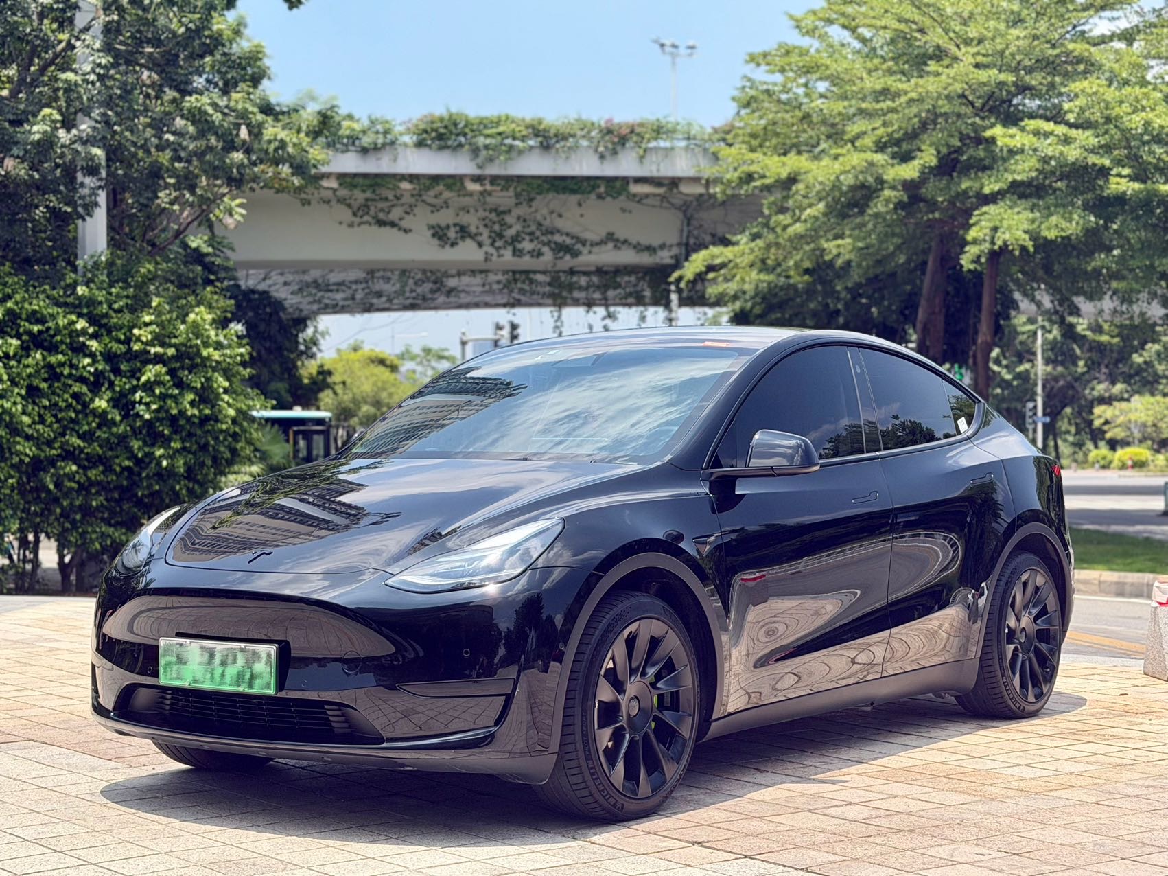 Tesla Model Y 2023 Tesla Model Y 2023 car image