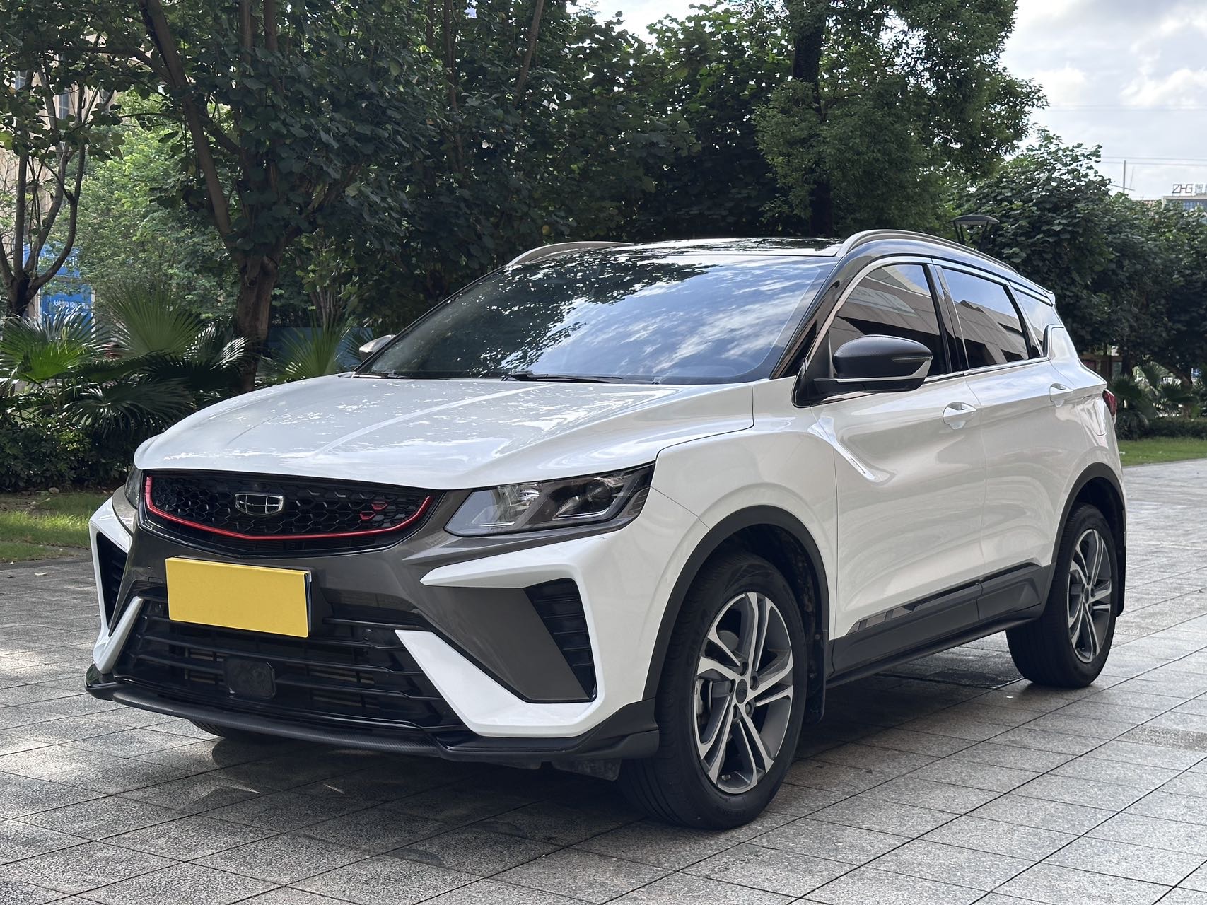 GEELY Coolray 2022 immagine di auto 