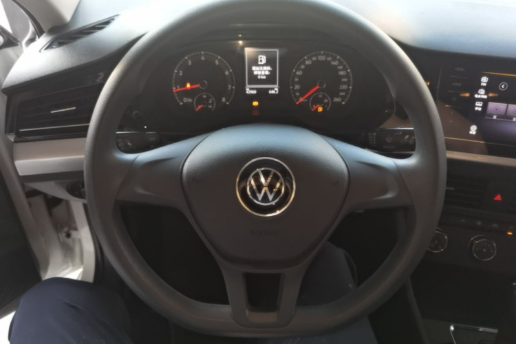 Volkswagen Bora 2021 car image #15