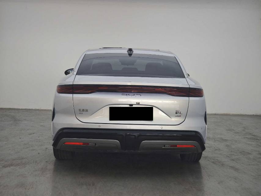 BYD HanL 2025 car image #8