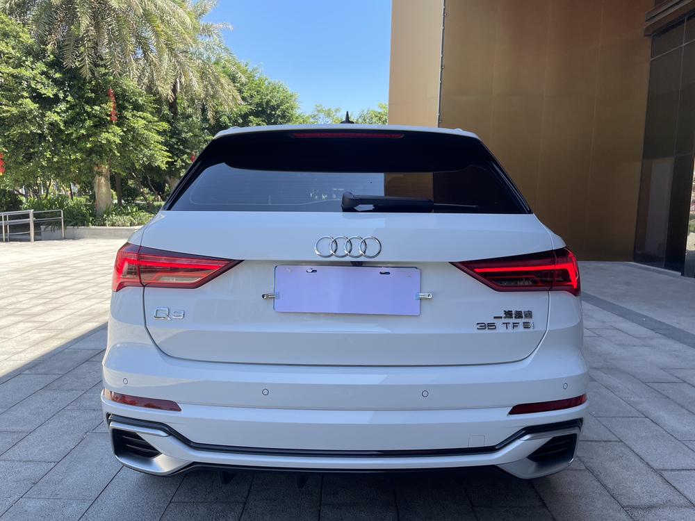 Audi Q3 2024 car image #5