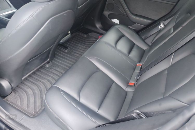 Tesla Model 3 2022 immagine di auto #19