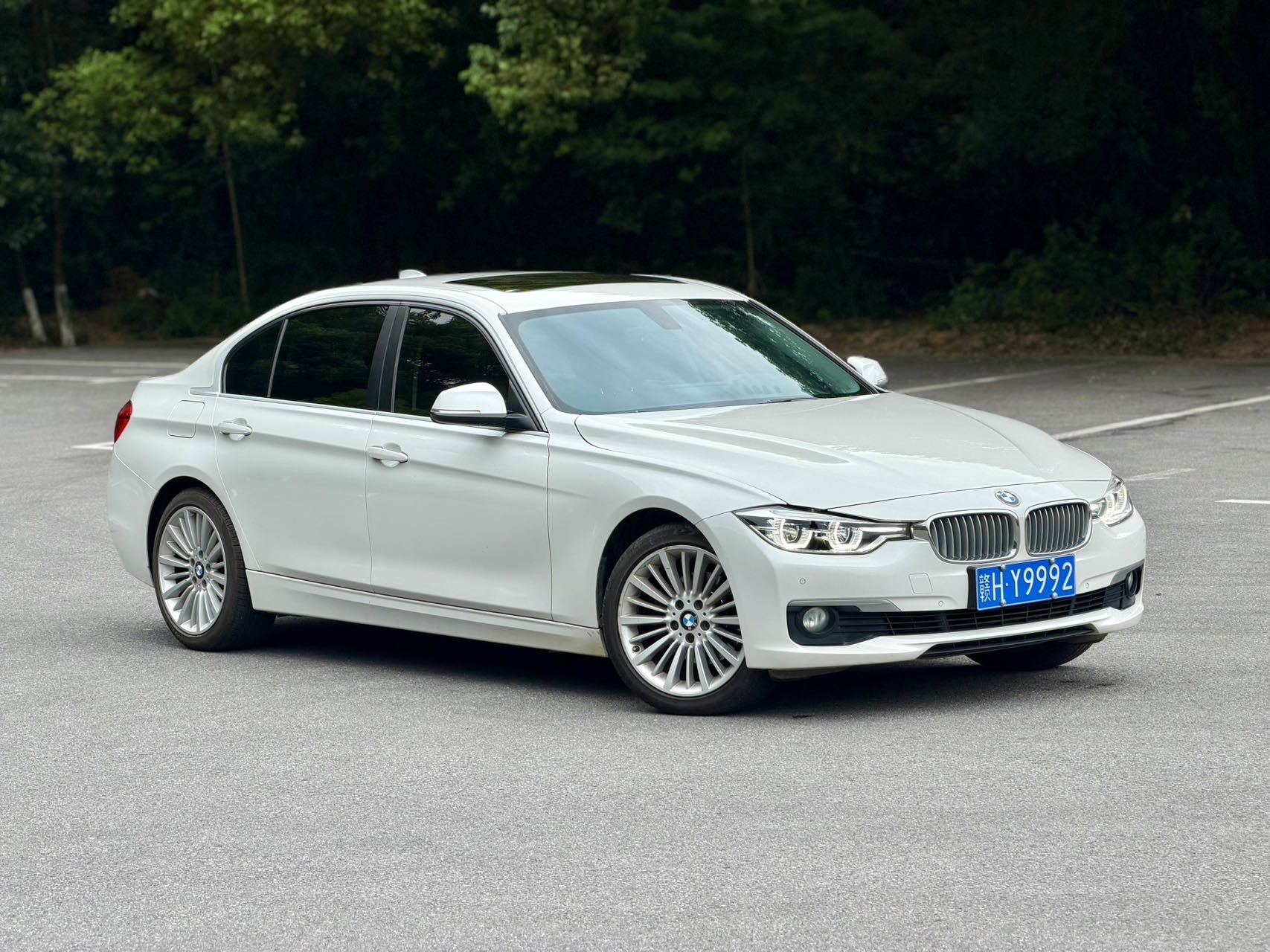 BMW 3 Series 2018 #4 BMW 3 Series 2018 car image #4