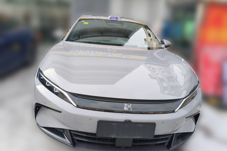 BYD Han 2025 #3 BYD Han 2025 car image #3