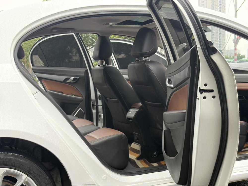 GEELY Emgrand 2021 #9 GEELY Emgrand 2021 car image #9
