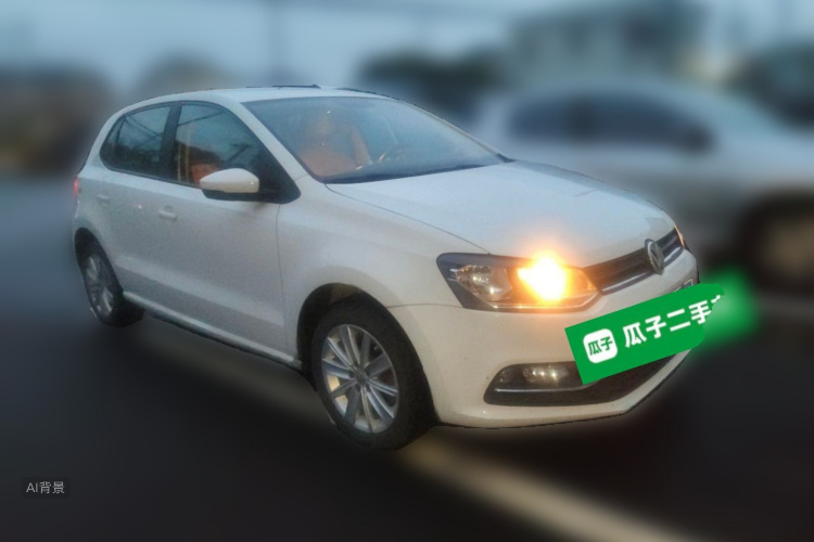 Volkswagen Polo 2015 car image #4