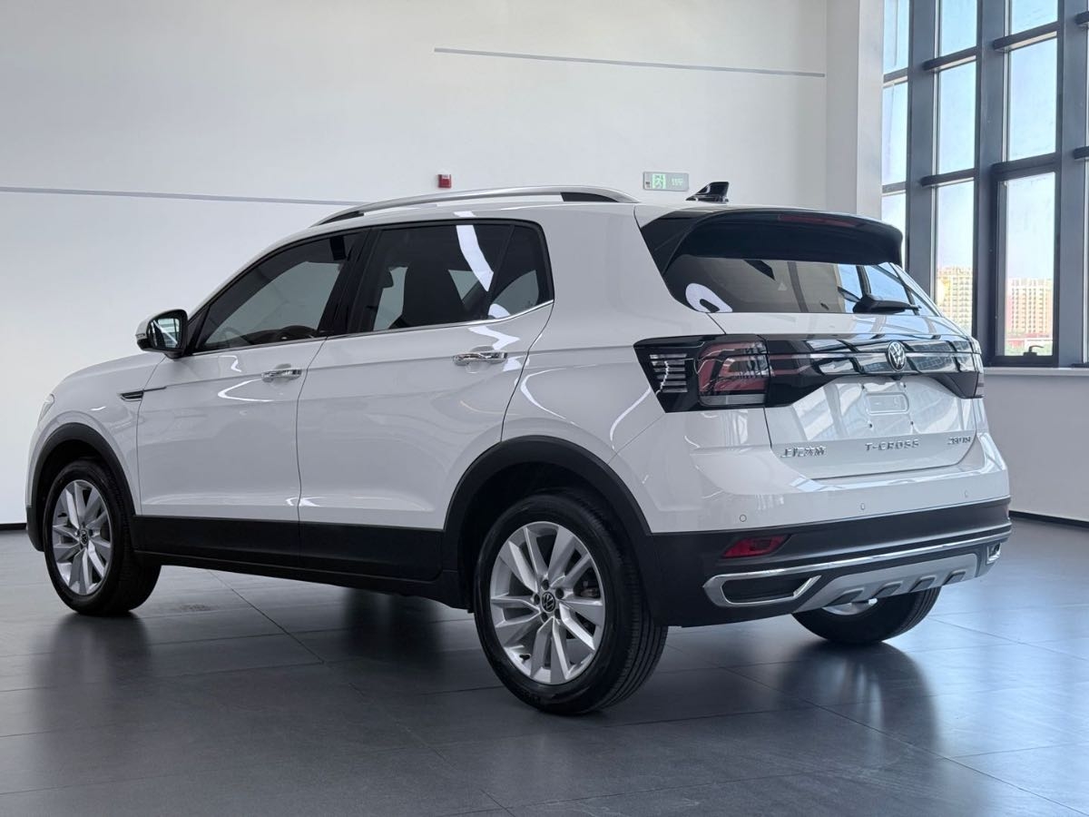Volkswagen T-Cross 2021 #6 Volkswagen T-Cross 2021 car image #6