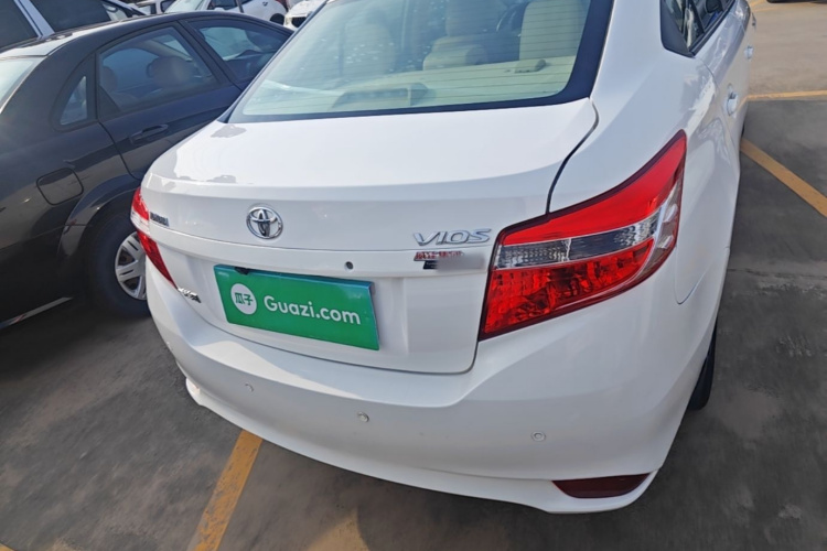 Toyota Vios 2015 car image #6
